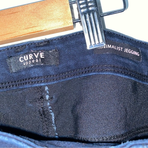 Curve appeal Minimalist Jegging - Picture 3 of 4